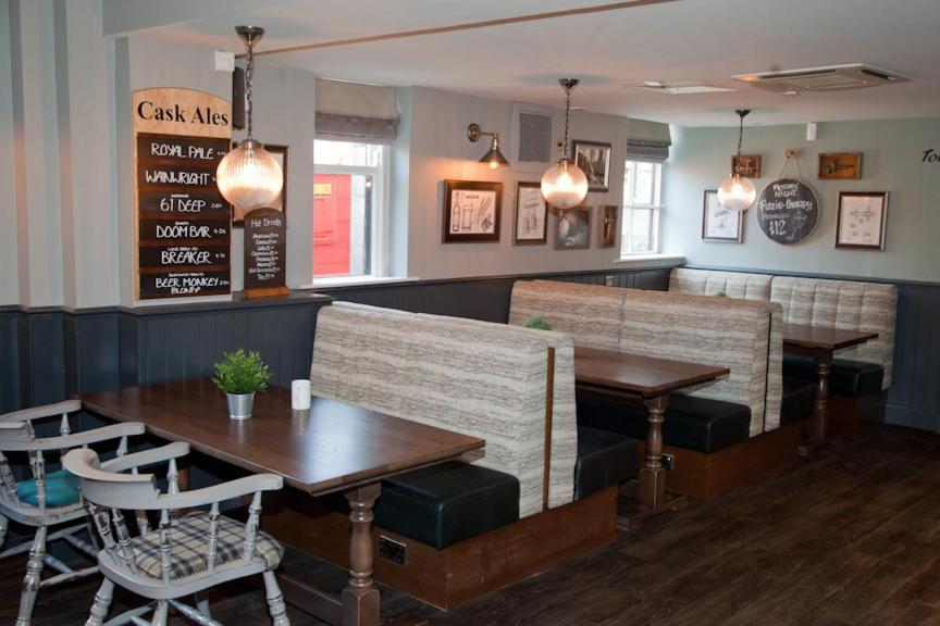 The Royal Hotel Bolton-le-Sands Phòng bức ảnh